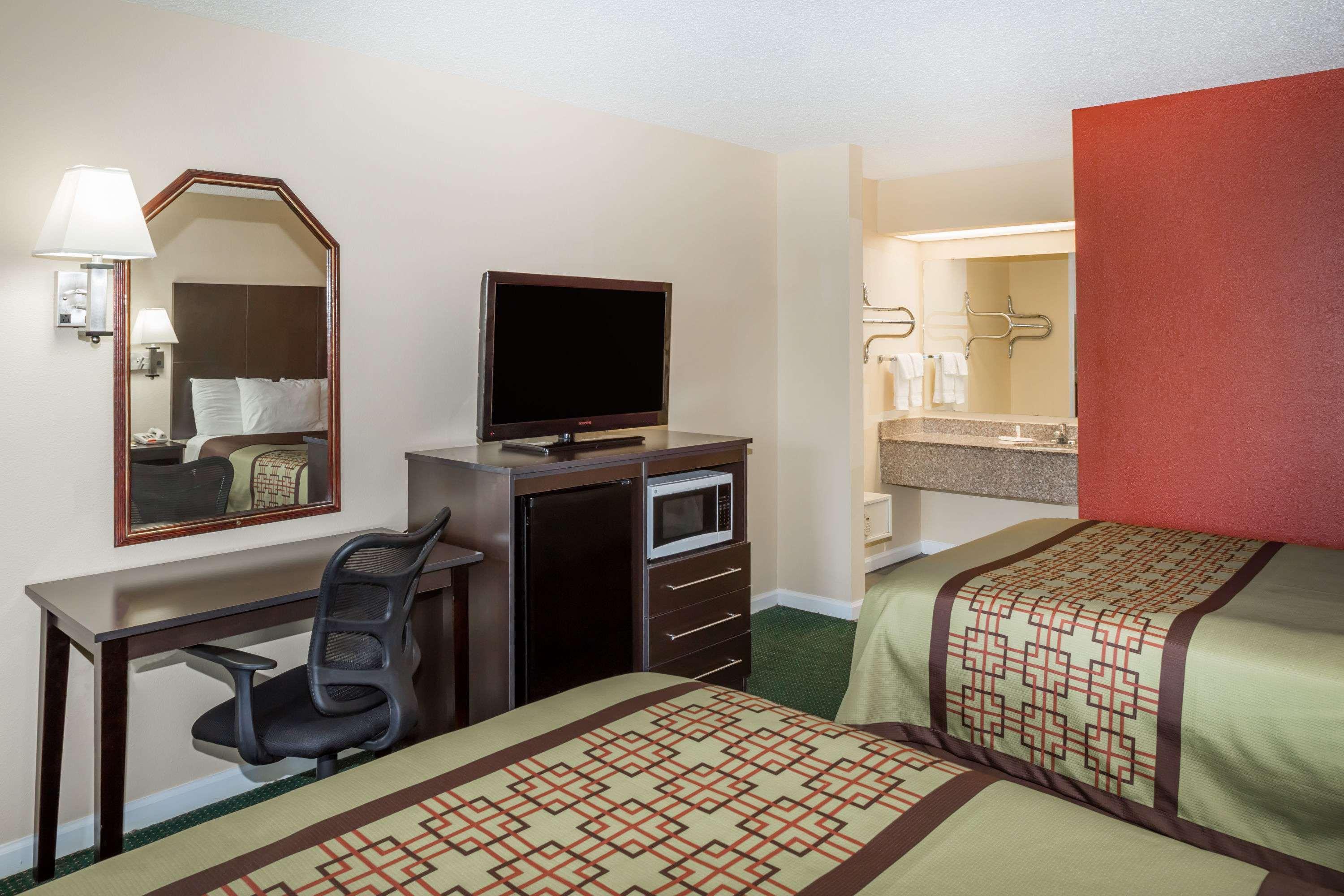 Days Inn By Wyndham Enterprise Exterior photo